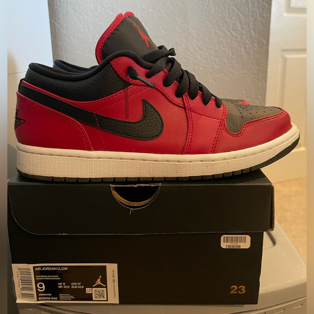 Jordan 1 Low Reverse bred Men’s sz 9